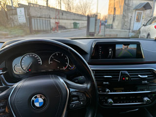 BMW 5 Series foto 8