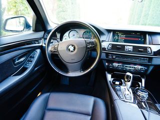 BMW 5 Series foto 7