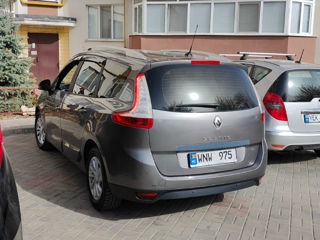 Renault Grand Scenic foto 3