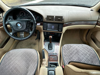 BMW 5 Series foto 7