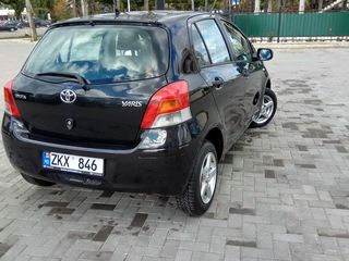 Toyota Yaris foto 3