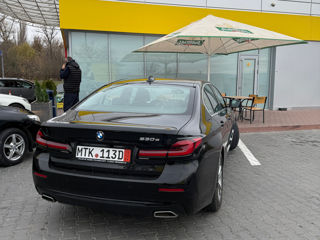 BMW 5 Series foto 3