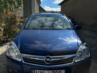 Opel Astra foto 1