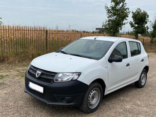 Dacia Sandero foto 1