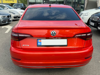 Volkswagen Jetta foto 6