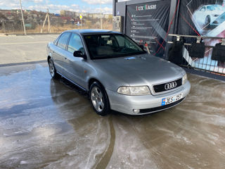 Audi A4 foto 2