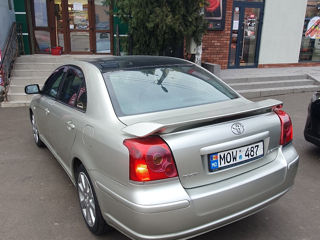 Toyota Avensis foto 6