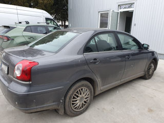 Toyota Avensis foto 3