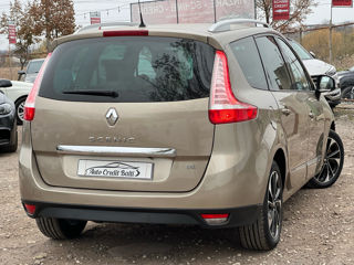 Renault Grand Scenic foto 2