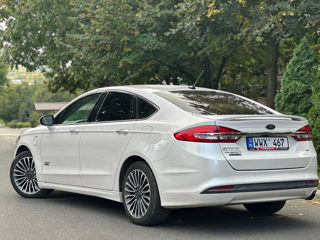 Ford Fusion foto 4