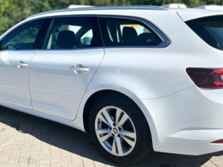 Renault Talisman foto 2