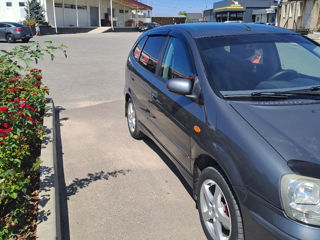 Nissan Almera Tino