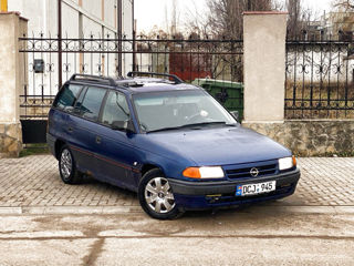 Opel Astra foto 4