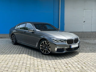 BMW 7 Series foto 3