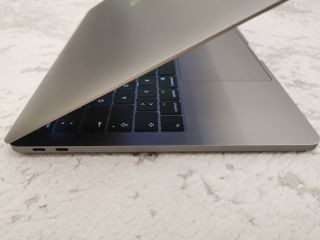 MacBook Pro 2017 Dual - Intel Core i5 foto 2