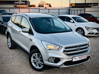 Ford Kuga foto 2