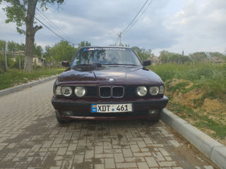 BMW 5 Series foto 8