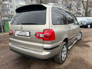 Volkswagen Sharan foto 2