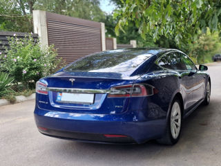 Tesla Model S foto 4