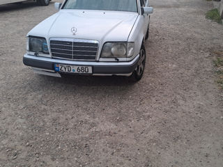 Mercedes Series (W124)