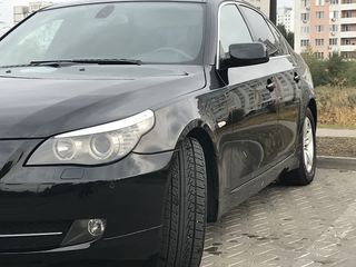 BMW 5 Series foto 5