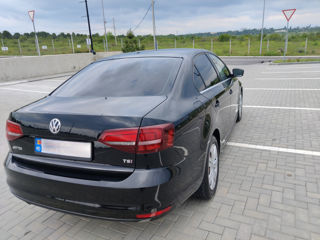 Volkswagen Jetta foto 5