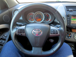 Toyota Rav 4 foto 6