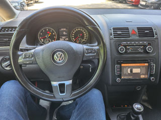 Volkswagen Touran foto 17