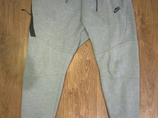 Vand Nike Tech fleece !!! foto 1