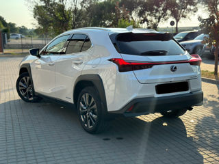 Lexus UX foto 4