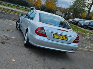 Mercedes E-Class foto 2