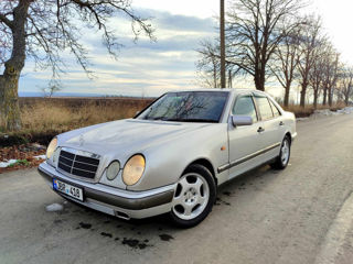 Mercedes E-Class foto 3