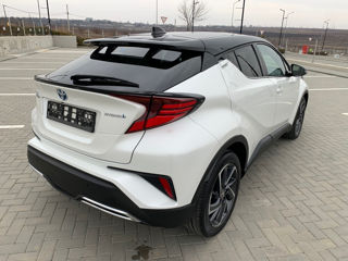 Toyota C-HR foto 4