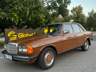 Mercedes Series (W123) foto 1