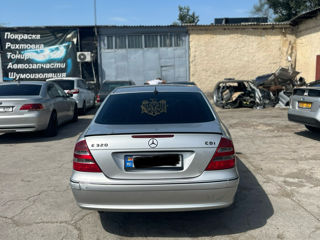 Mercedes E-Class foto 5