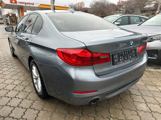 BMW 5 Series foto 4