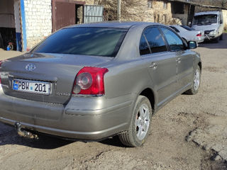 Toyota Avensis foto 6