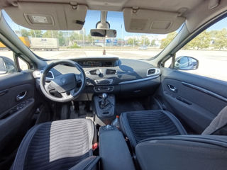 Renault Grand Scenic foto 9