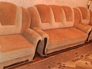 Sofa cu 2 fotolii extensibile