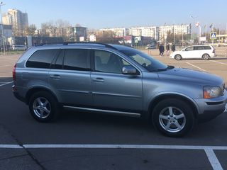 Volvo XC90 foto 1