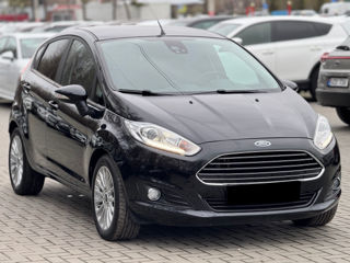 Ford Fiesta foto 4