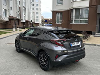 Toyota C-HR foto 5