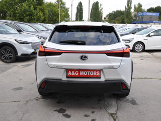 Lexus UX foto 6