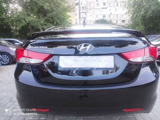 Hyundai Elantra foto 6