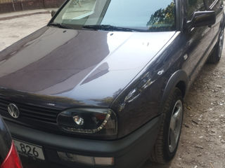 Volkswagen Golf foto 2