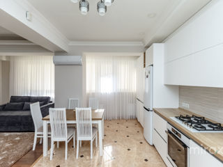 Apartament cu 2 camere, 80 m², Telecentru, Chișinău foto 5