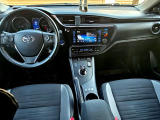 Toyota Auris foto 2