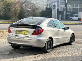 Mercedes C-Class Coupe foto 5