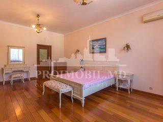 Spre închiriere! super apartament cu 4 camere, 230 mp, sect. Buiucani - 1299 euro foto 7