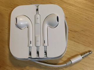Оригинальные наушники Apple EarPods 3,5мм от Apple IPhone, в коробочке, новые! foto 2